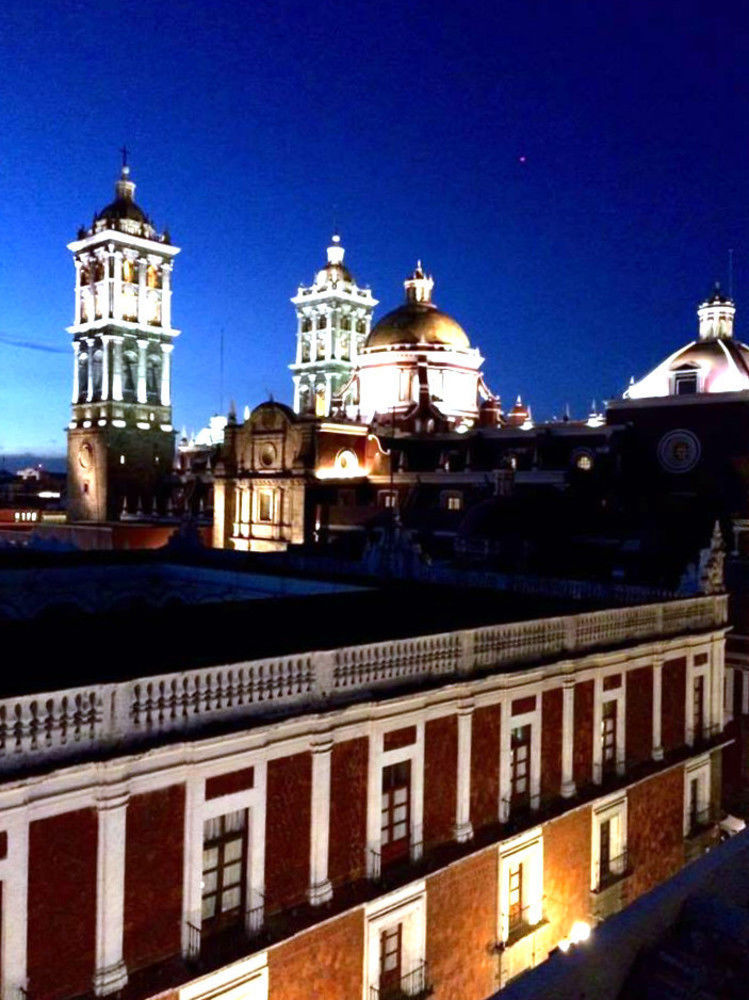 Hotel Leones Puebla Exterior photo